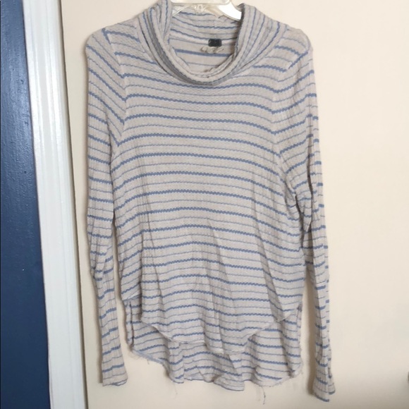 Free People Turtle Neck - Picture 1 of 3